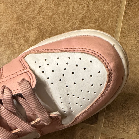 Used: Nike Dunks in Blush Pink and White Sneakers 5.5 youth - Picture 2 of 6